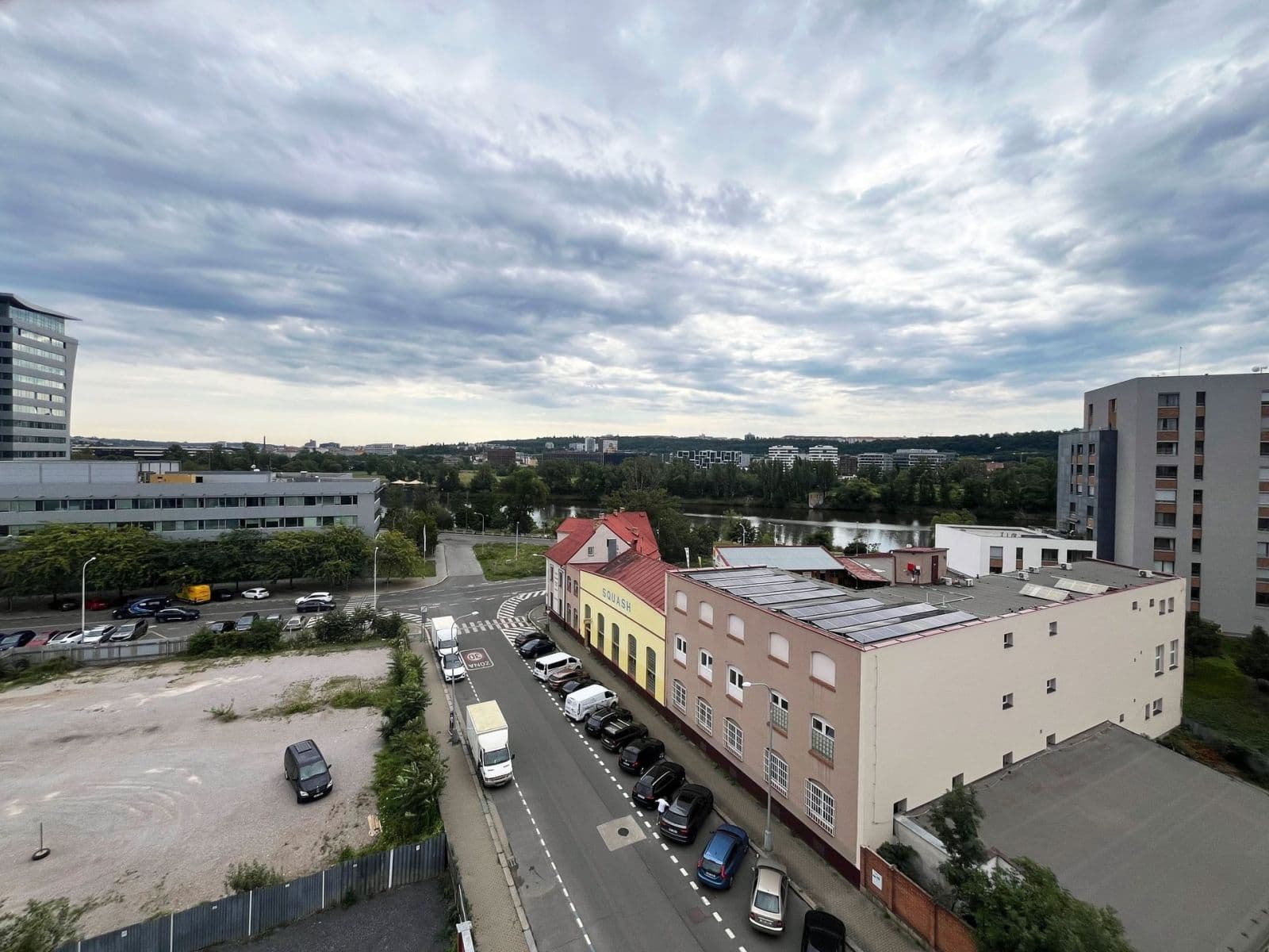 Prenájom bytu 1-izbový 37 m², V háji, Praha, Praha Prenájom bytu 1-izbový 37 m², V háji, Praha, Praha