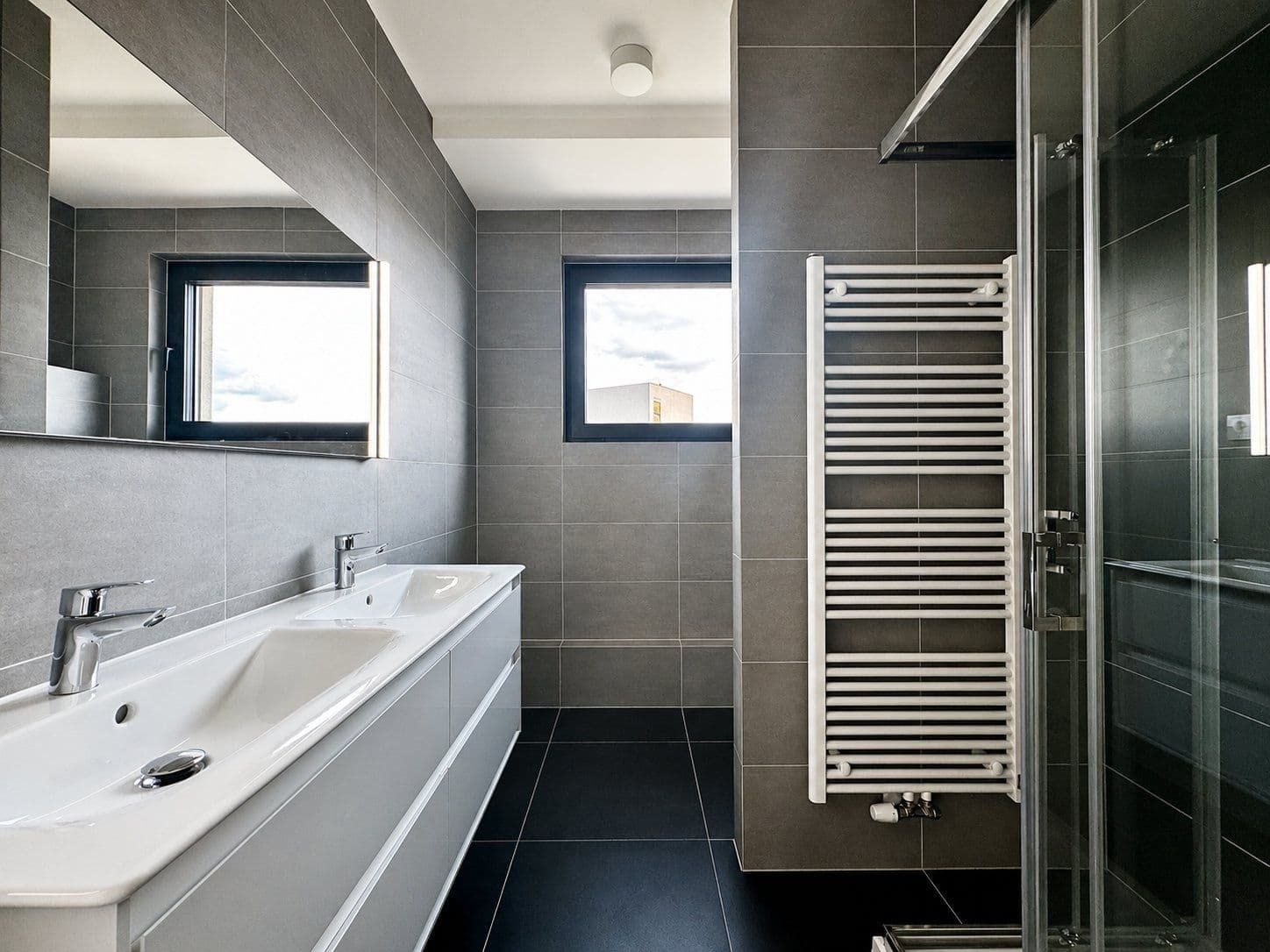 Prenájom bytu 1-izbový 37 m², V háji, Praha, Praha Prenájom bytu 1-izbový 37 m², V háji, Praha, Praha