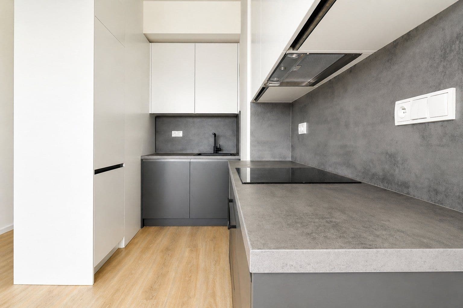 Prenájom bytu 1-izbový 37 m², V háji, Praha, Praha Prenájom bytu 1-izbový 37 m², V háji, Praha, Praha