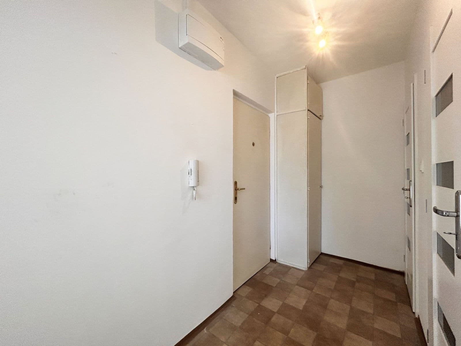 Prenájom bytu 2-izbový 41 m², Průchova, Kladno, Středočeský kraj Prenájom bytu 2-izbový 41 m², Průchova, Kladno, Středočeský kraj