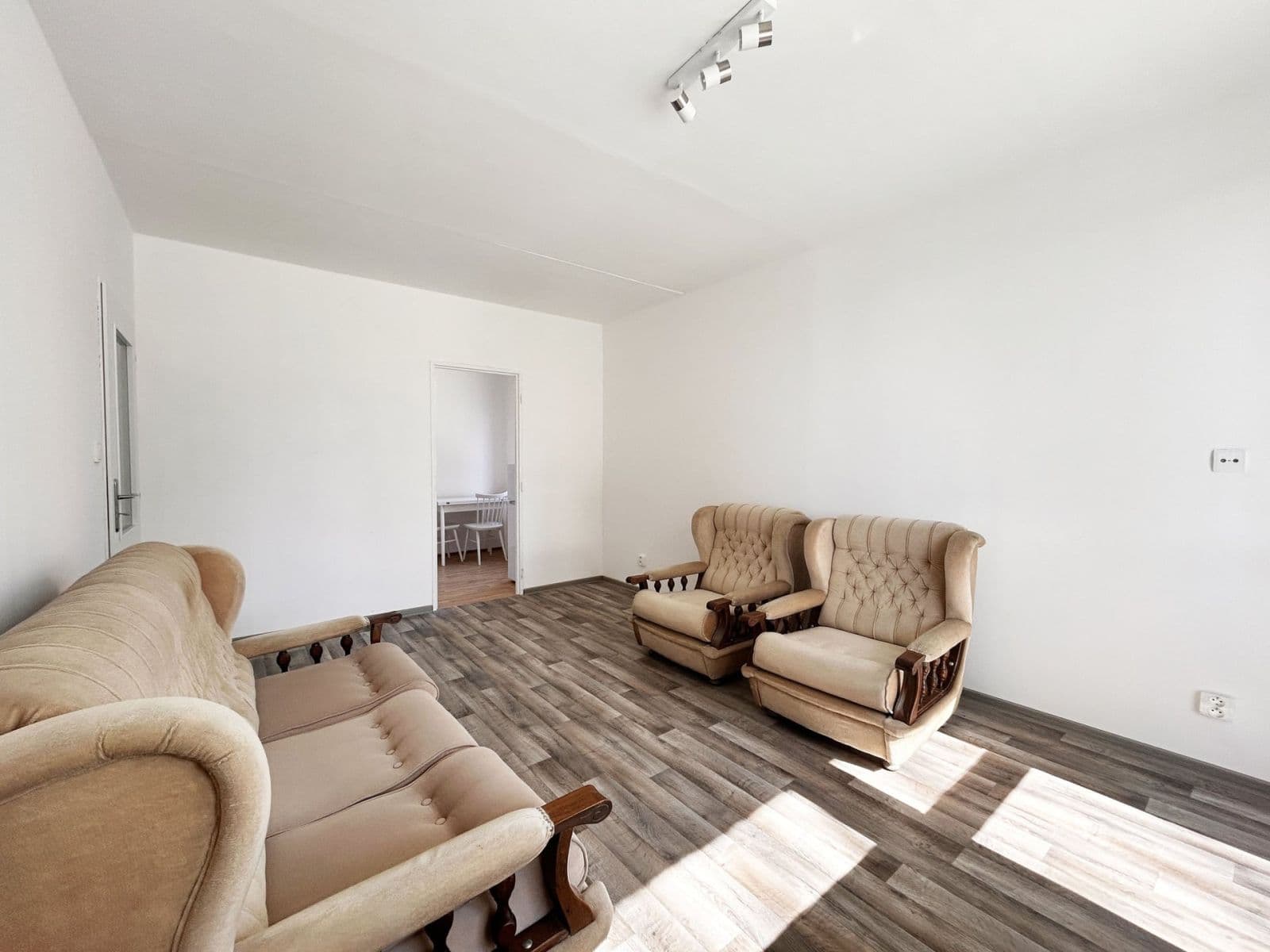 Prenájom bytu 2-izbový 41 m², Průchova, Kladno, Středočeský kraj Prenájom bytu 2-izbový 41 m², Průchova, Kladno, Středočeský kraj