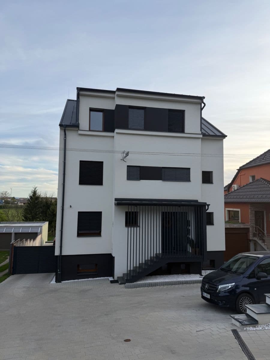 Prenájom bytu 2-izbový 70 m², Solná cesta, Uherské Hradiště, Zlínský kraj Prenájom bytu 2-izbový 70 m², Solná cesta, Uherské Hradiště, Zlínský kraj