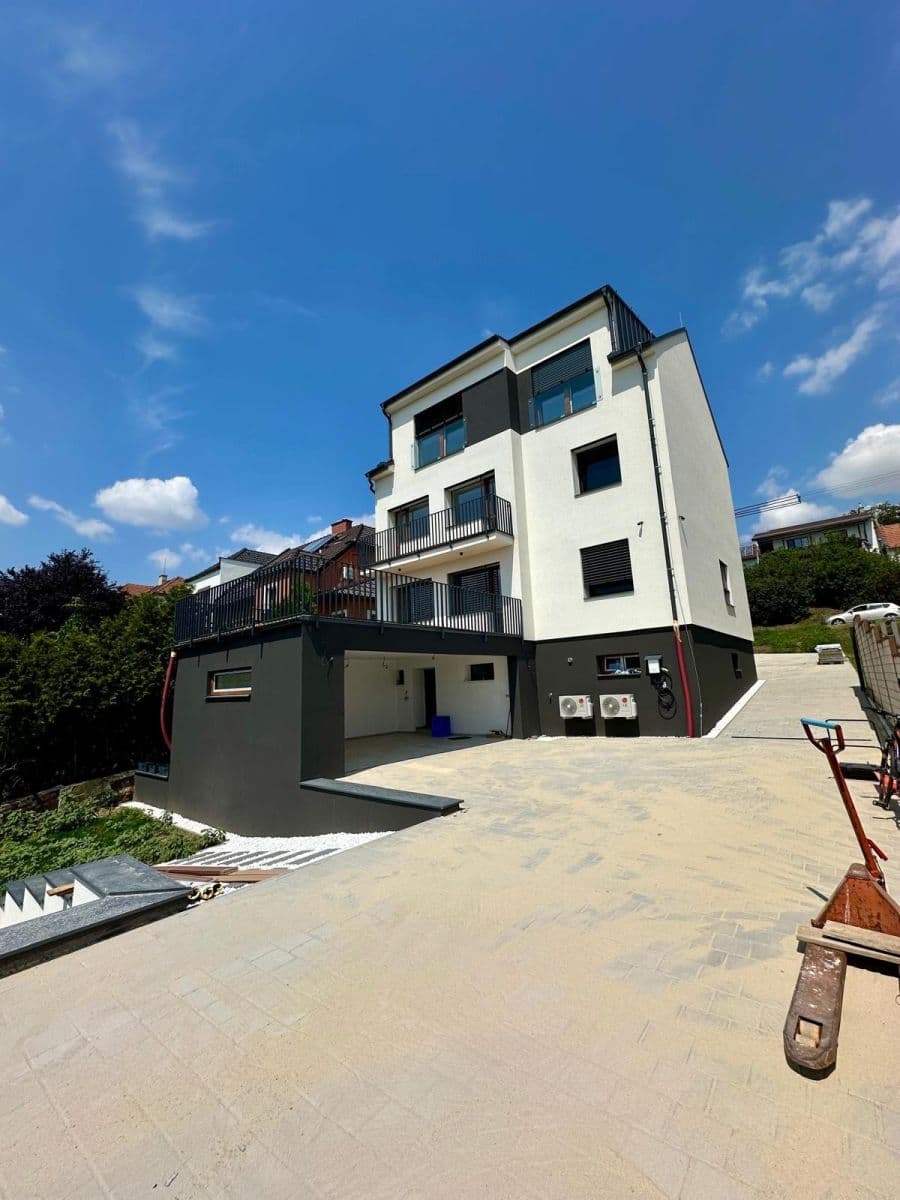 Prenájom bytu 2-izbový 70 m², Solná cesta, Uherské Hradiště, Zlínský kraj Prenájom bytu 2-izbový 70 m², Solná cesta, Uherské Hradiště, Zlínský kraj
