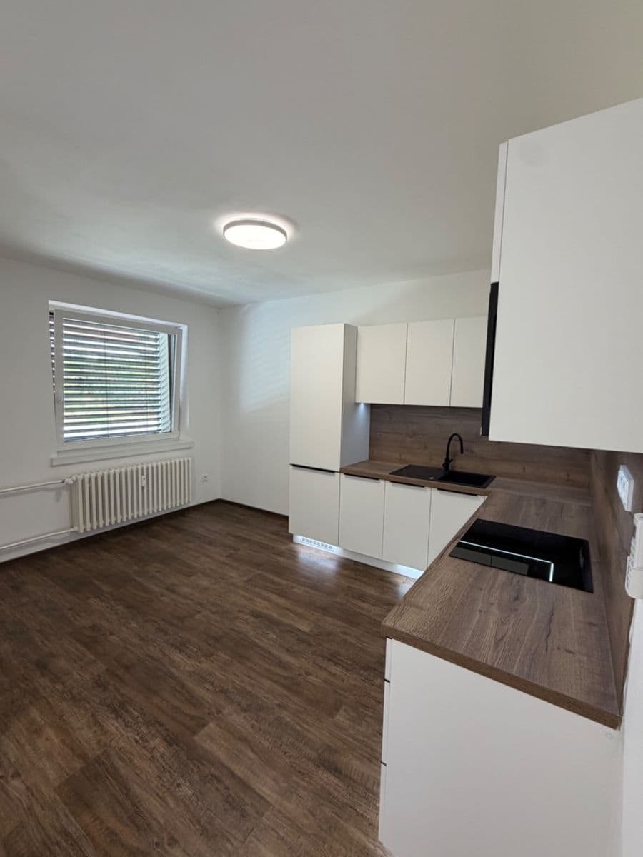 Prenájom bytu 2-izbový 70 m², Solná cesta, Uherské Hradiště, Zlínský kraj Prenájom bytu 2-izbový 70 m², Solná cesta, Uherské Hradiště, Zlínský kraj