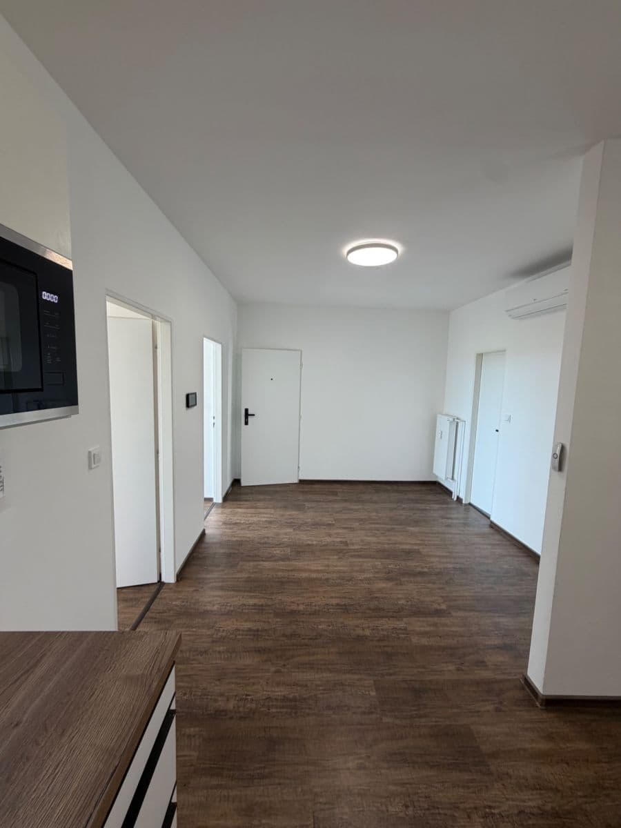 Prenájom bytu 2-izbový 70 m², Solná cesta, Uherské Hradiště, Zlínský kraj Prenájom bytu 2-izbový 70 m², Solná cesta, Uherské Hradiště, Zlínský kraj