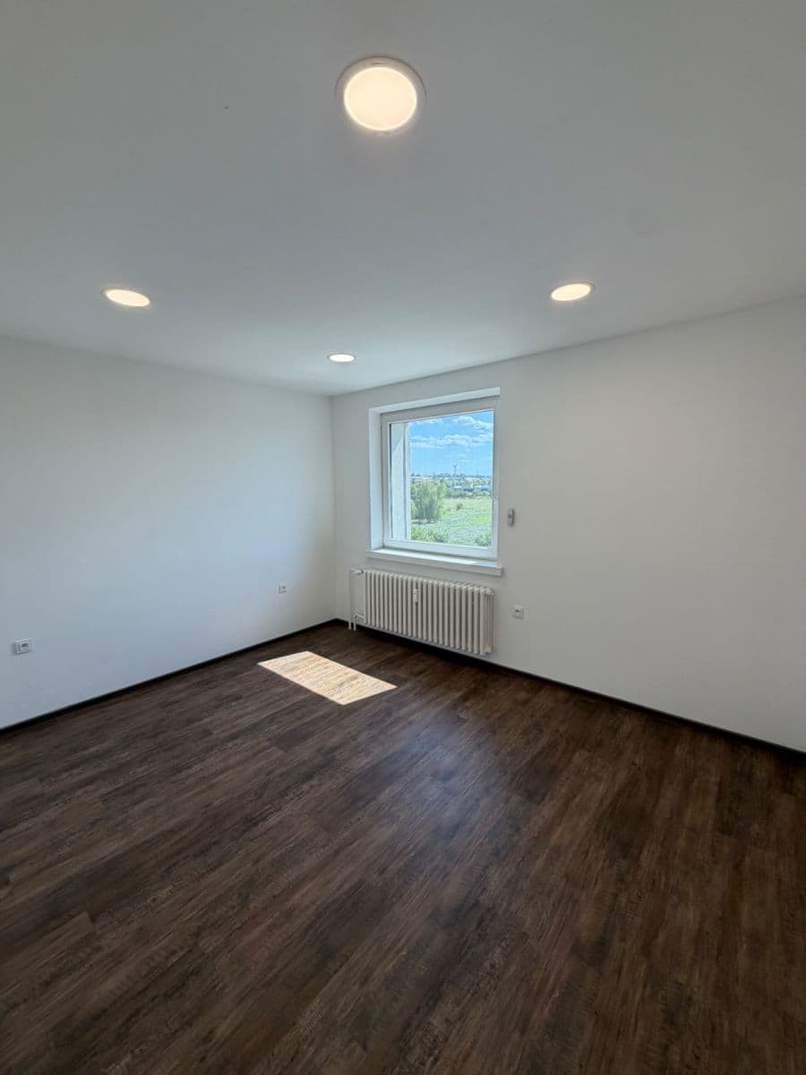 Prenájom bytu 2-izbový 70 m², Solná cesta, Uherské Hradiště, Zlínský kraj Prenájom bytu 2-izbový 70 m², Solná cesta, Uherské Hradiště, Zlínský kraj