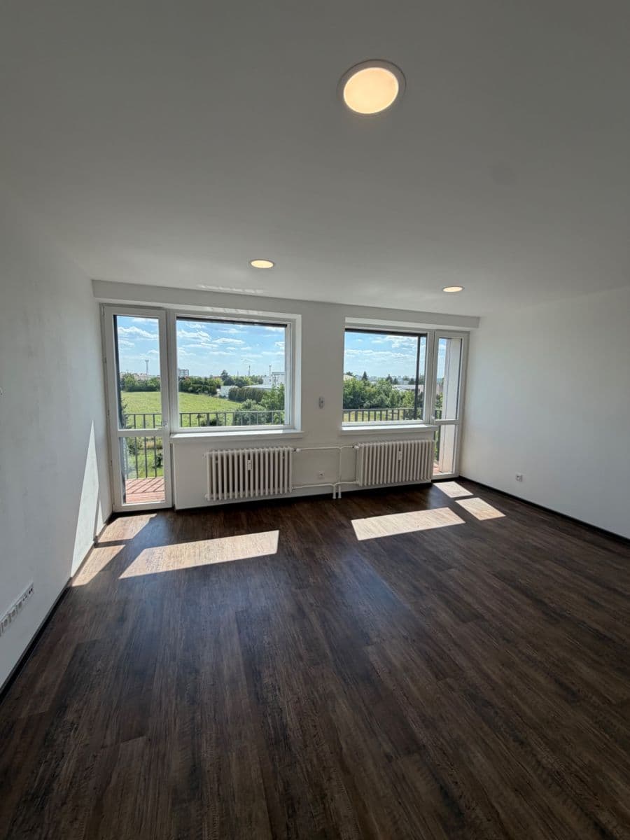 Prenájom bytu 2-izbový 70 m², Solná cesta, Uherské Hradiště, Zlínský kraj Prenájom bytu 2-izbový 70 m², Solná cesta, Uherské Hradiště, Zlínský kraj