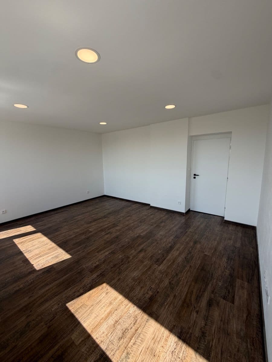 Prenájom bytu 2-izbový 70 m², Solná cesta, Uherské Hradiště, Zlínský kraj Prenájom bytu 2-izbový 70 m², Solná cesta, Uherské Hradiště, Zlínský kraj