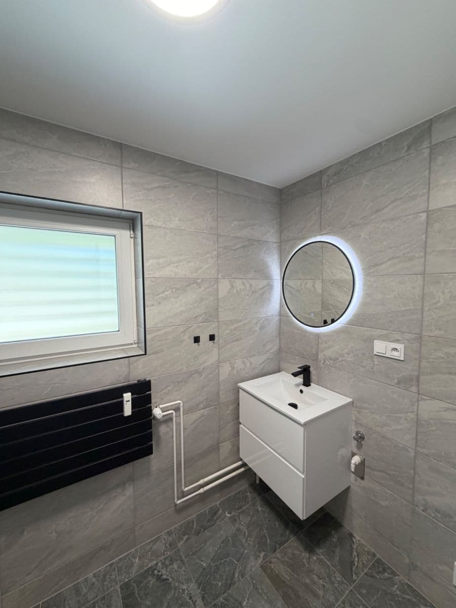 Prenájom bytu 2-izbový 70 m², Solná cesta, Uherské Hradiště, Zlínský kraj Prenájom bytu 2-izbový 70 m², Solná cesta, Uherské Hradiště, Zlínský kraj