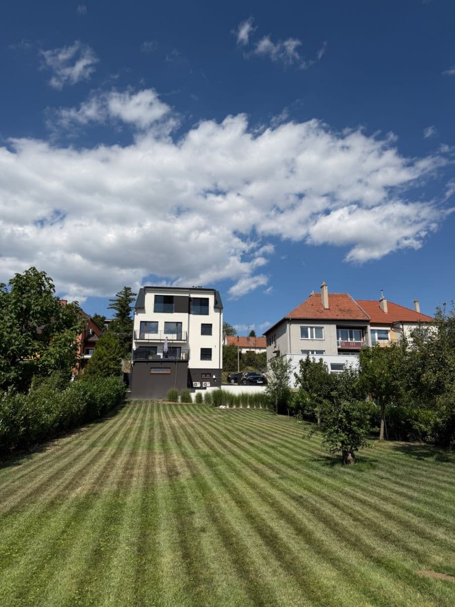 Prenájom bytu 2-izbový 70 m², Solná cesta, Uherské Hradiště, Zlínský kraj Prenájom bytu 2-izbový 70 m², Solná cesta, Uherské Hradiště, Zlínský kraj