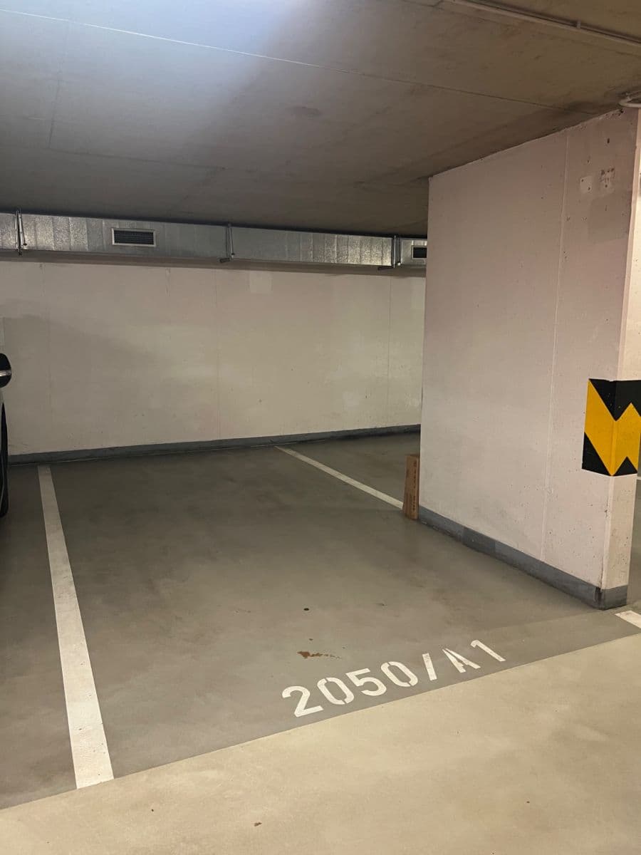 Prenájom bytu 4-izbový 150 m², Pod Harfou, Praha, Praha Prenájom bytu 4-izbový 150 m², Pod Harfou, Praha, Praha