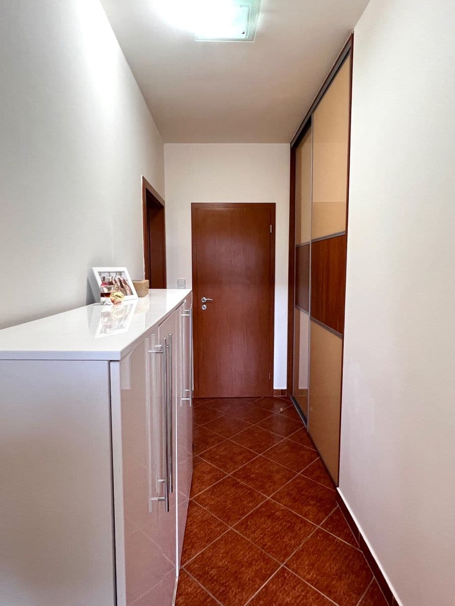 Prenájom bytu 4-izbový 150 m², Pod Harfou, Praha, Praha Prenájom bytu 4-izbový 150 m², Pod Harfou, Praha, Praha
