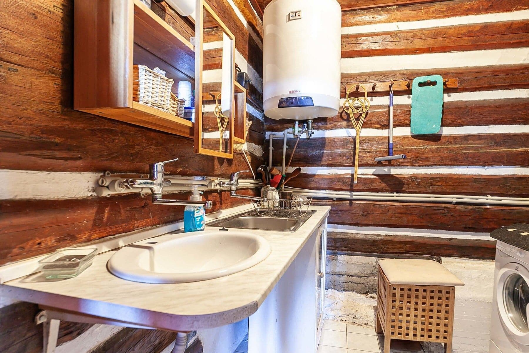 Predaj rekreačného objektu 156 m², pozemek 466 m², Jablonec nad Jizerou, Liberecký kraj Predaj rekreačného objektu 156 m², pozemek 466 m², Jablonec nad Jizerou, Liberecký kraj