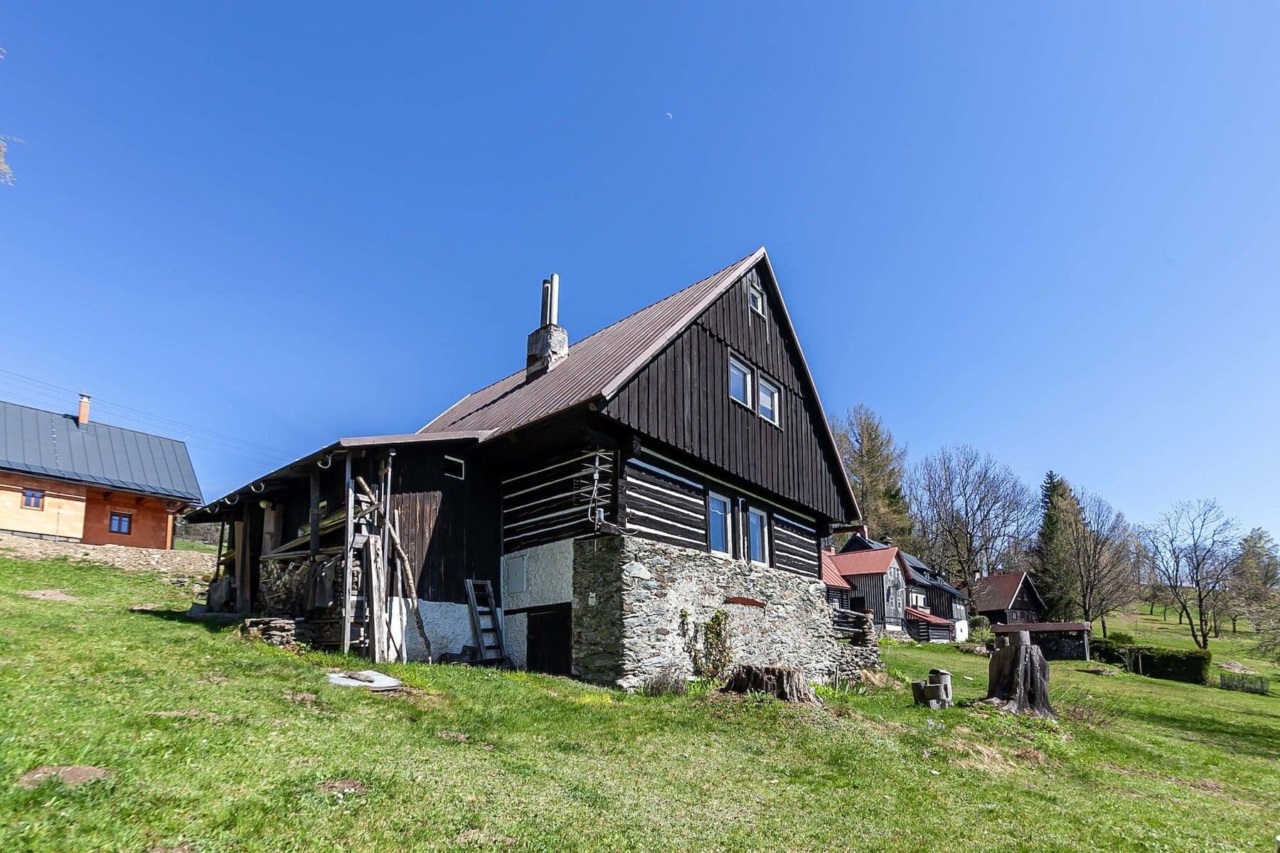 Predaj rekreačného objektu 156 m², pozemek 466 m², Jablonec nad Jizerou, Liberecký kraj Predaj rekreačného objektu 156 m², pozemek 466 m², Jablonec nad Jizerou, Liberecký kraj