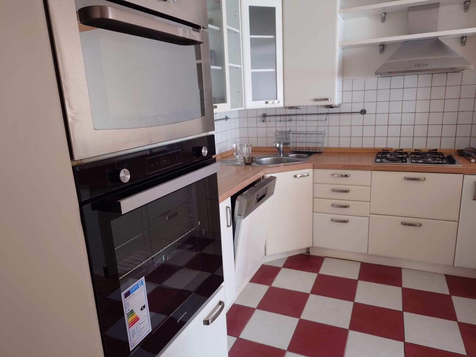 Prenájom bytu 4-izbový 95 m², Marie Cibulkové, Praha, Praha Prenájom bytu 4-izbový 95 m², Marie Cibulkové, Praha, Praha