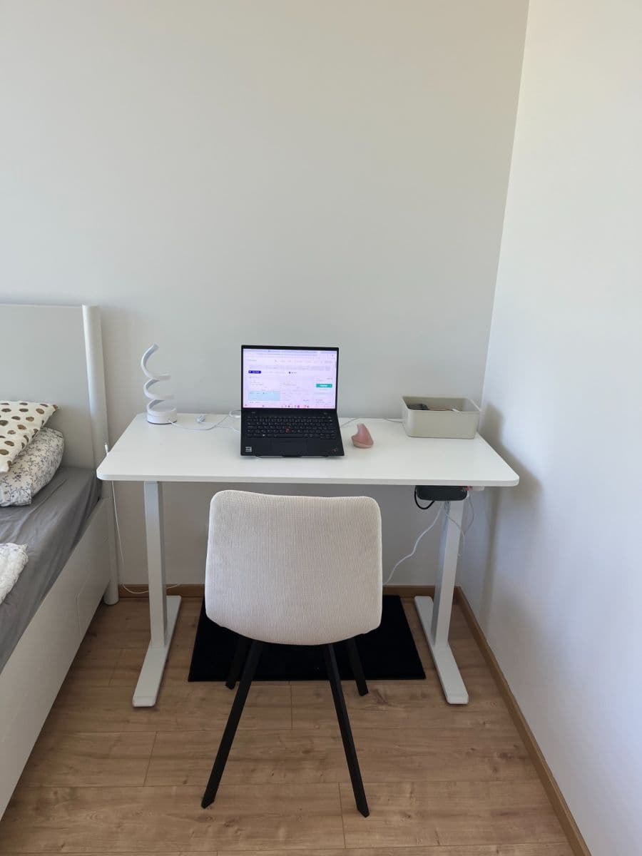 Prenájom bytu 2-izbový 48 m², Českobrodská, Praha, Praha Prenájom bytu 2-izbový 48 m², Českobrodská, Praha, Praha