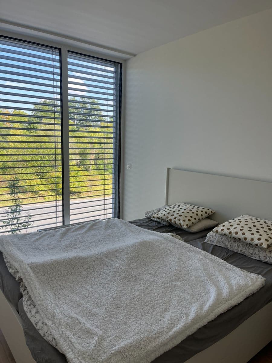 Prenájom bytu 2-izbový 48 m², Českobrodská, Praha, Praha Prenájom bytu 2-izbový 48 m², Českobrodská, Praha, Praha