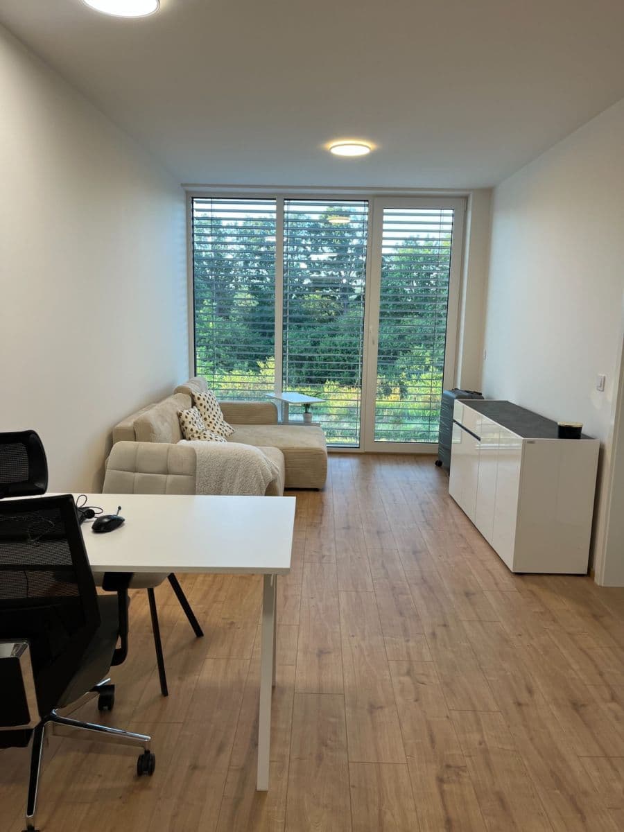 Prenájom bytu 2-izbový 48 m², Českobrodská, Praha, Praha Prenájom bytu 2-izbový 48 m², Českobrodská, Praha, Praha