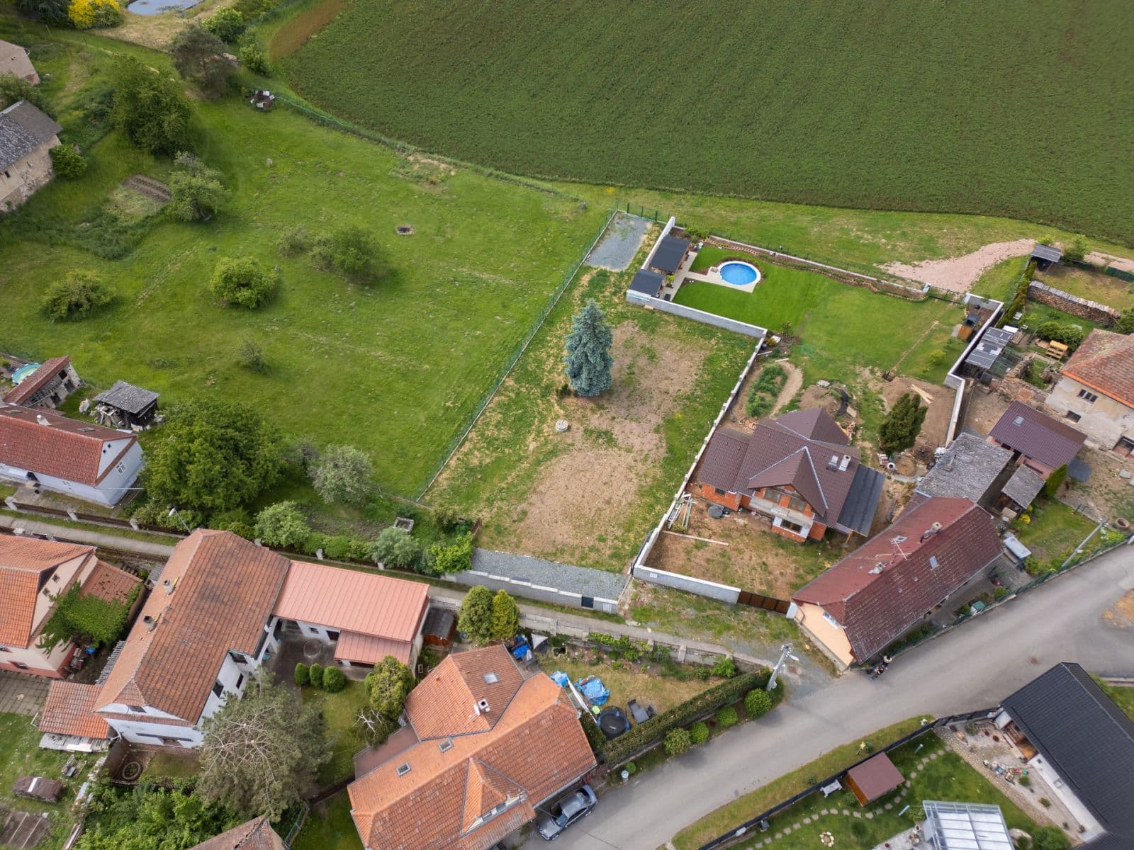 Predaj pozemku 1.046 m², Nižbor, Středočeský kraj Predaj pozemku 1.046 m², Nižbor, Středočeský kraj