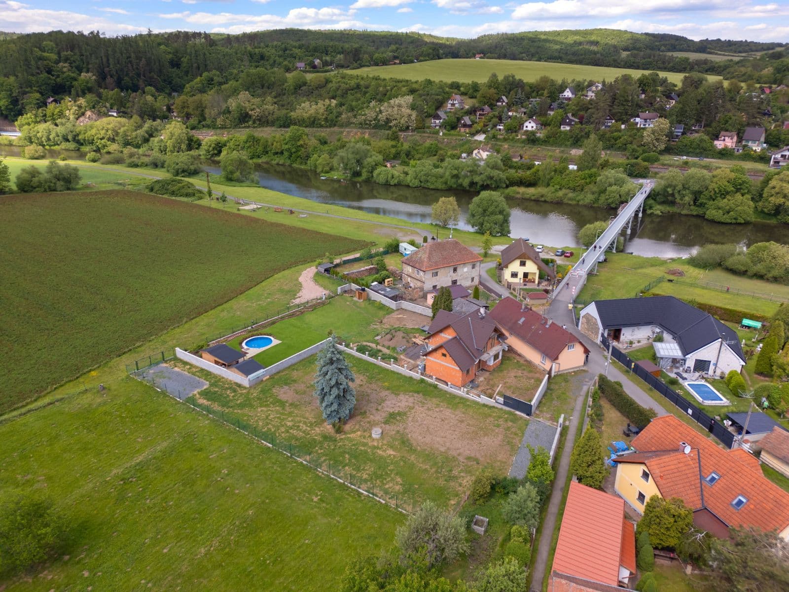 Predaj pozemku 1.046 m², Nižbor, Středočeský kraj Predaj pozemku 1.046 m², Nižbor, Středočeský kraj
