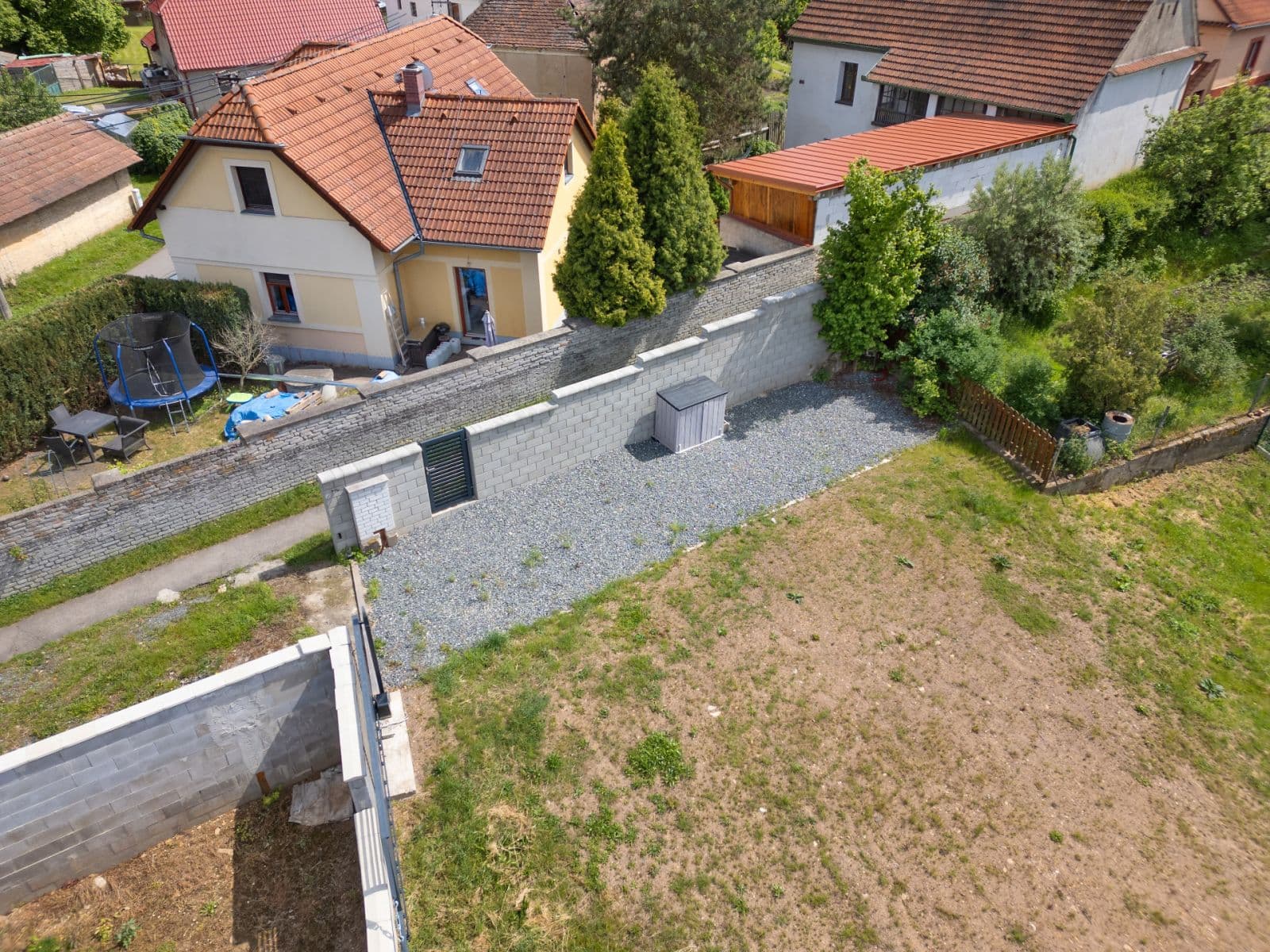 Predaj pozemku 1.046 m², Nižbor, Středočeský kraj Predaj pozemku 1.046 m², Nižbor, Středočeský kraj