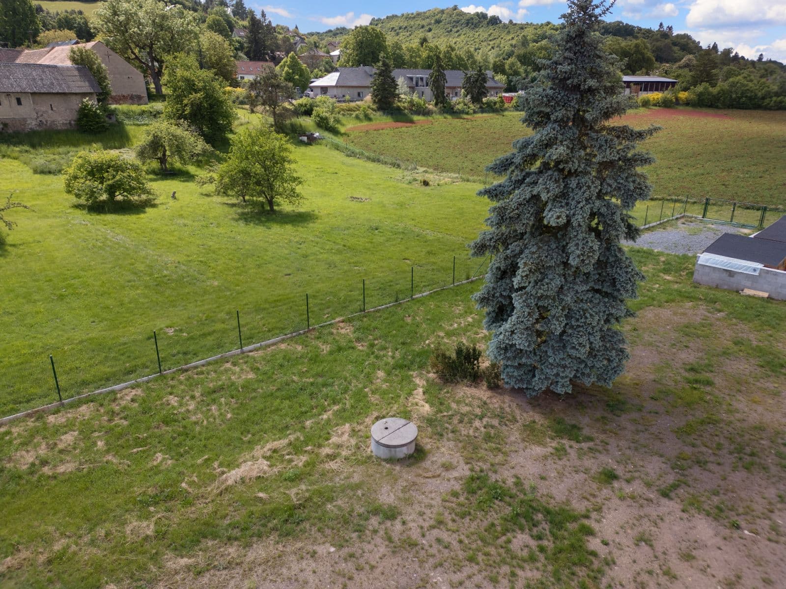 Predaj pozemku 1.046 m², Nižbor, Středočeský kraj Predaj pozemku 1.046 m², Nižbor, Středočeský kraj
