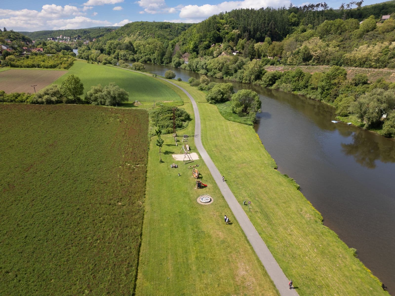 Predaj pozemku 1.046 m², Nižbor, Středočeský kraj Predaj pozemku 1.046 m², Nižbor, Středočeský kraj