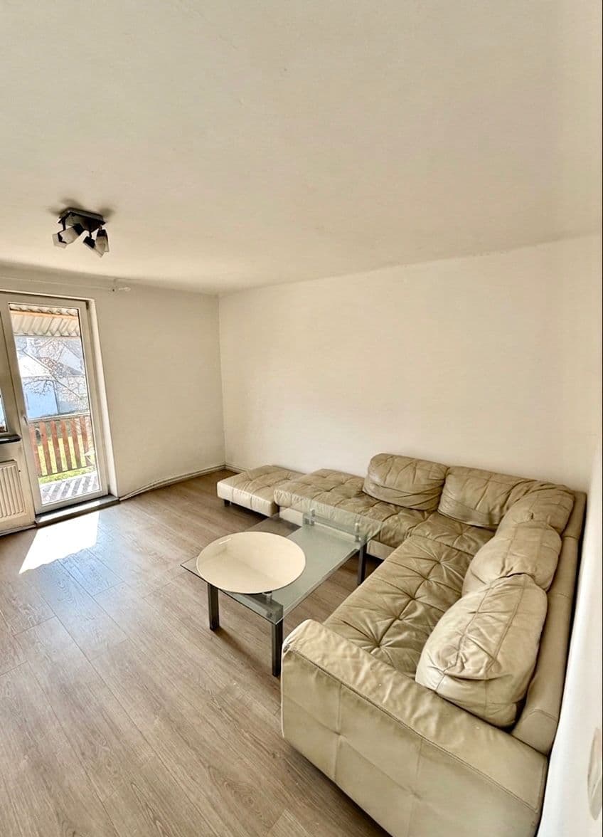 Prenájom bytu 3-izbový 71 m², Bitozeves, Ústecký kraj Prenájom bytu 3-izbový 71 m², Bitozeves, Ústecký kraj
