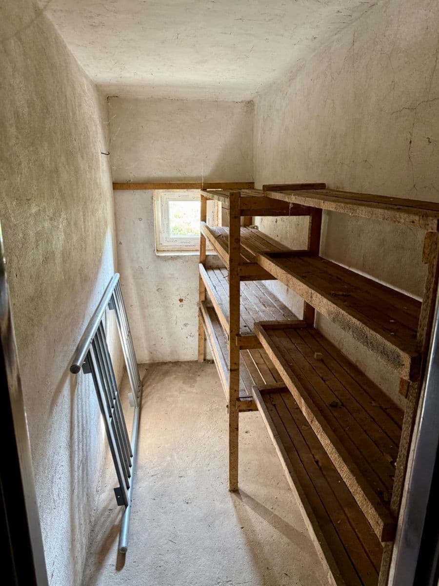 Prenájom bytu 3-izbový 71 m², Bitozeves, Ústecký kraj Prenájom bytu 3-izbový 71 m², Bitozeves, Ústecký kraj