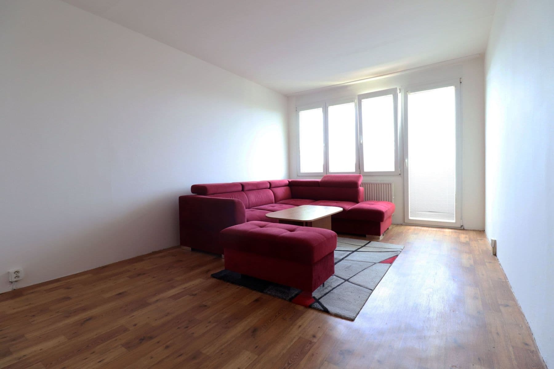 Prenájom bytu 2-izbový 67 m², Olbramovická, Praha, Praha Prenájom bytu 2-izbový 67 m², Olbramovická, Praha, Praha