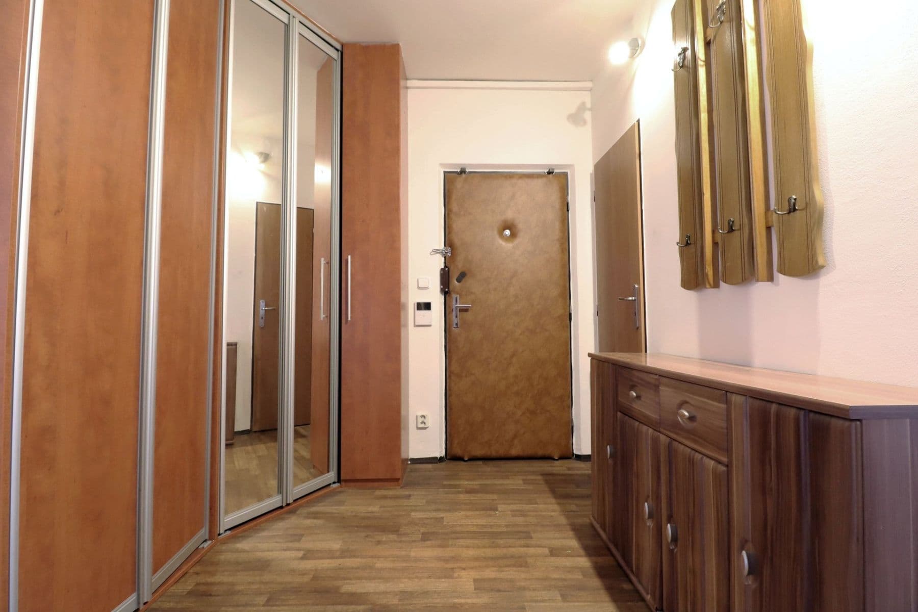 Prenájom bytu 2-izbový 67 m², Olbramovická, Praha, Praha Prenájom bytu 2-izbový 67 m², Olbramovická, Praha, Praha