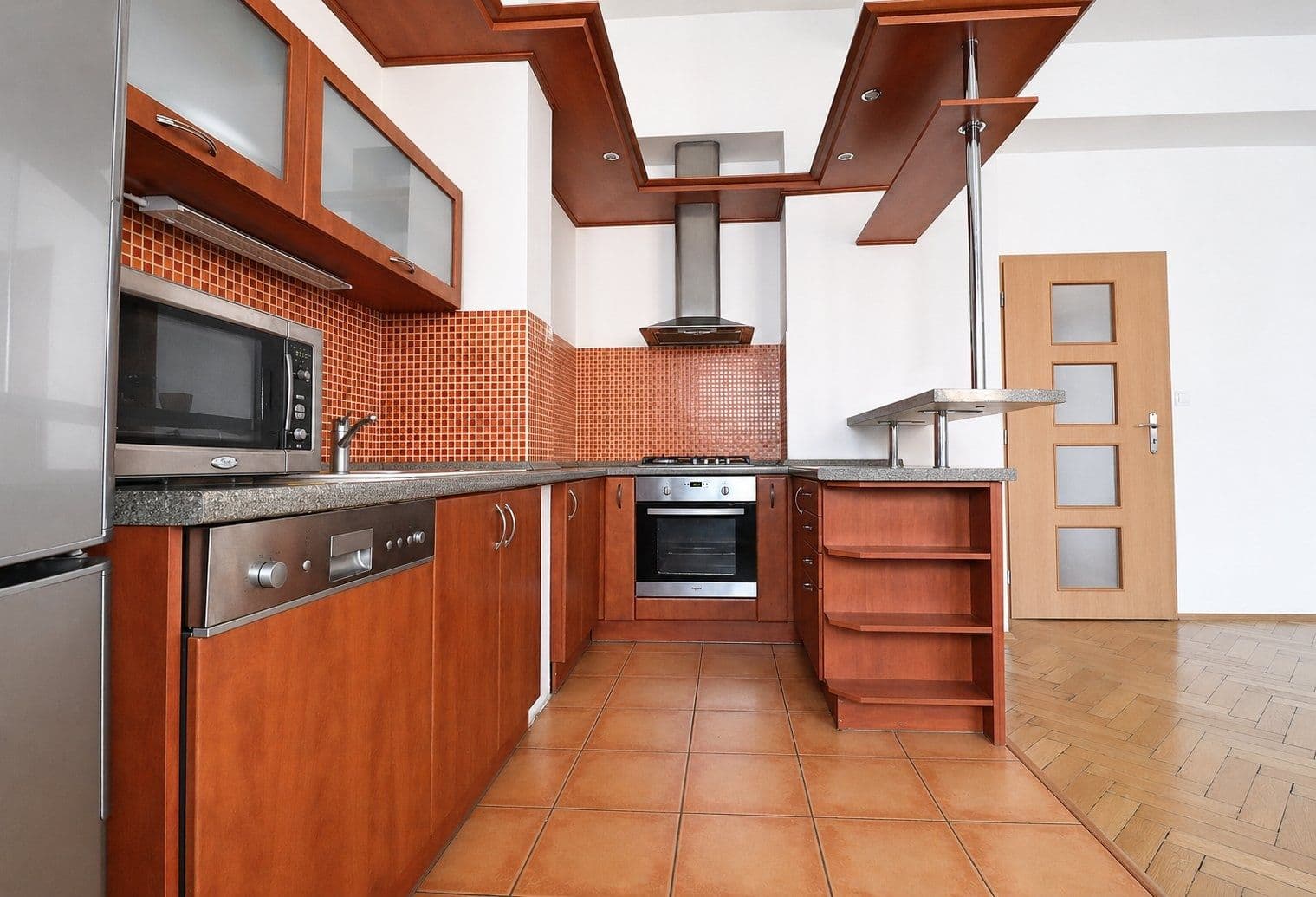 Prenájom bytu 2-izbový 76 m², Černokostelecká, Praha, Praha Prenájom bytu 2-izbový 76 m², Černokostelecká, Praha, Praha