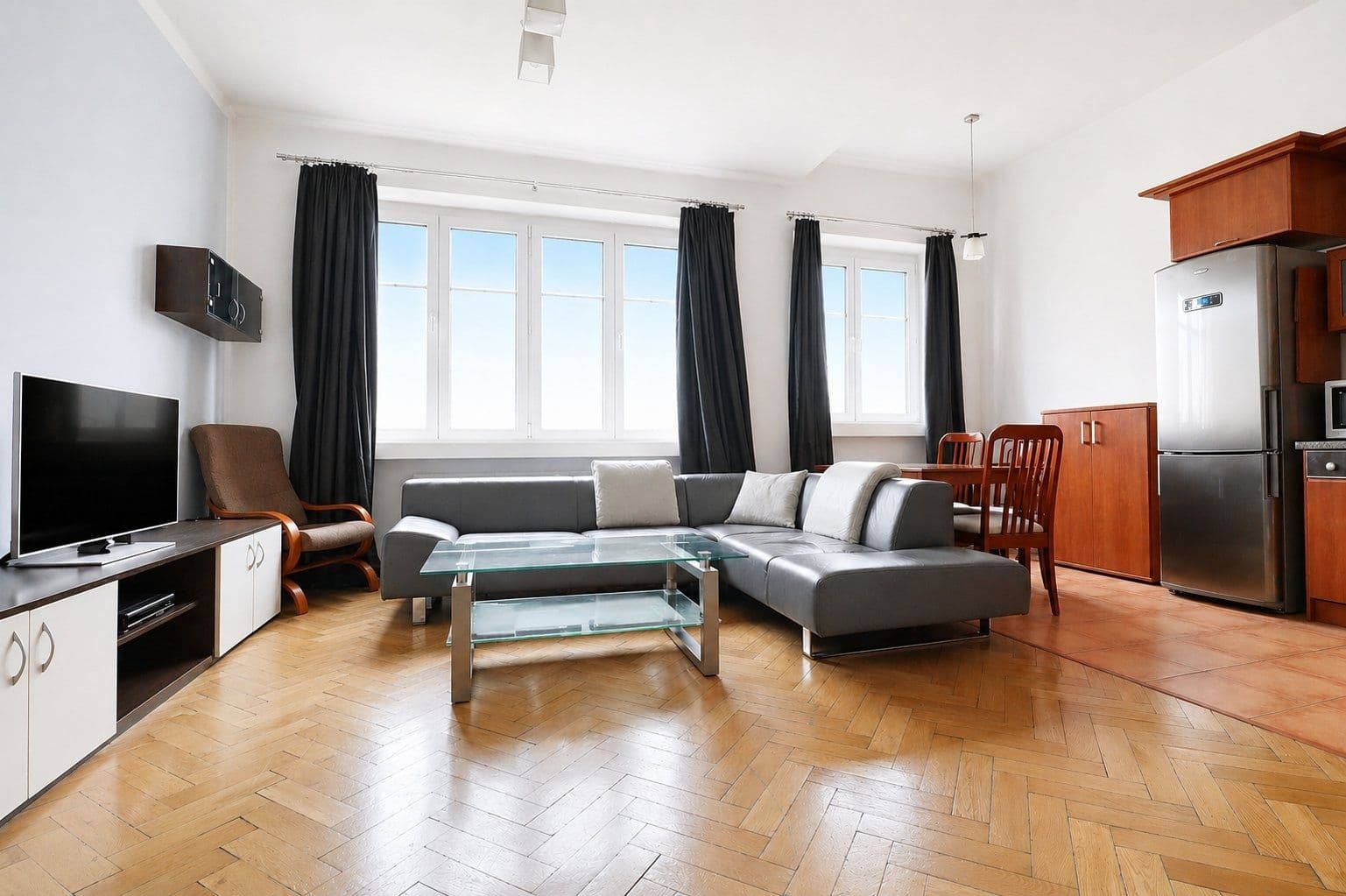 Prenájom bytu 2-izbový 76 m², Černokostelecká, Praha, Praha Prenájom bytu 2-izbový 76 m², Černokostelecká, Praha, Praha