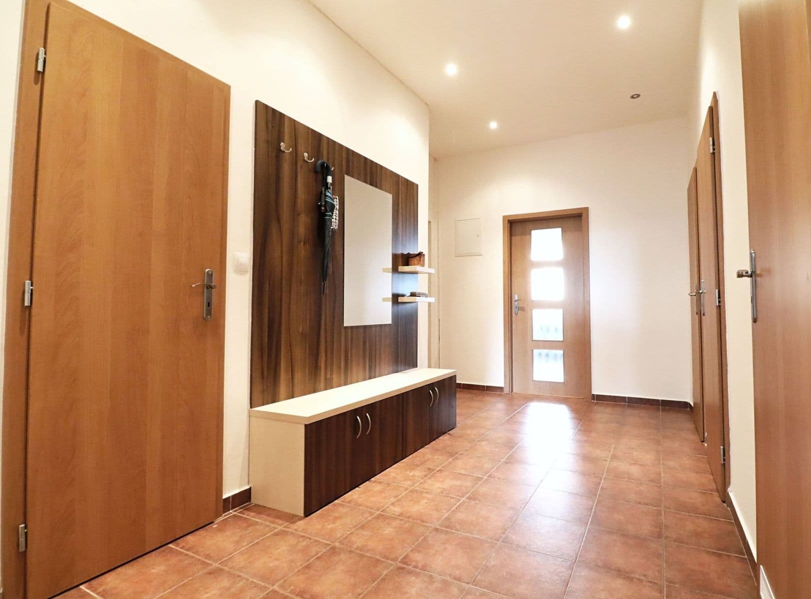 Prenájom bytu 2-izbový 76 m², Černokostelecká, Praha, Praha Prenájom bytu 2-izbový 76 m², Černokostelecká, Praha, Praha