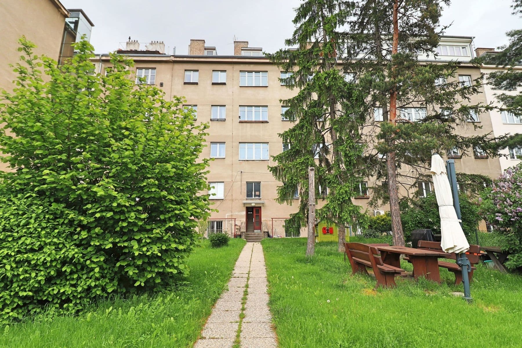 Prenájom bytu 2-izbový 76 m², Černokostelecká, Praha, Praha Prenájom bytu 2-izbový 76 m², Černokostelecká, Praha, Praha