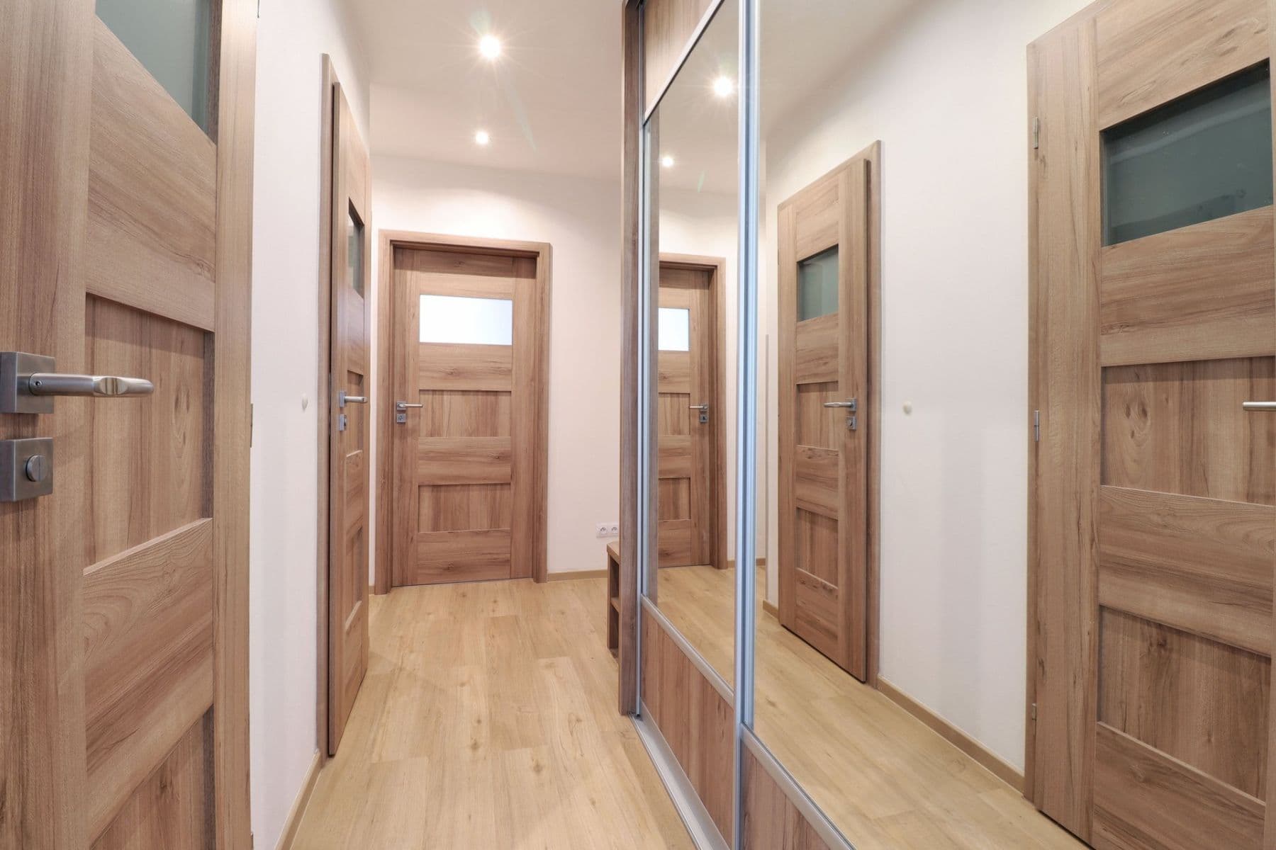 Prenájom bytu 3-izbový 57 m², Svojšovická, Praha, Praha Prenájom bytu 3-izbový 57 m², Svojšovická, Praha, Praha