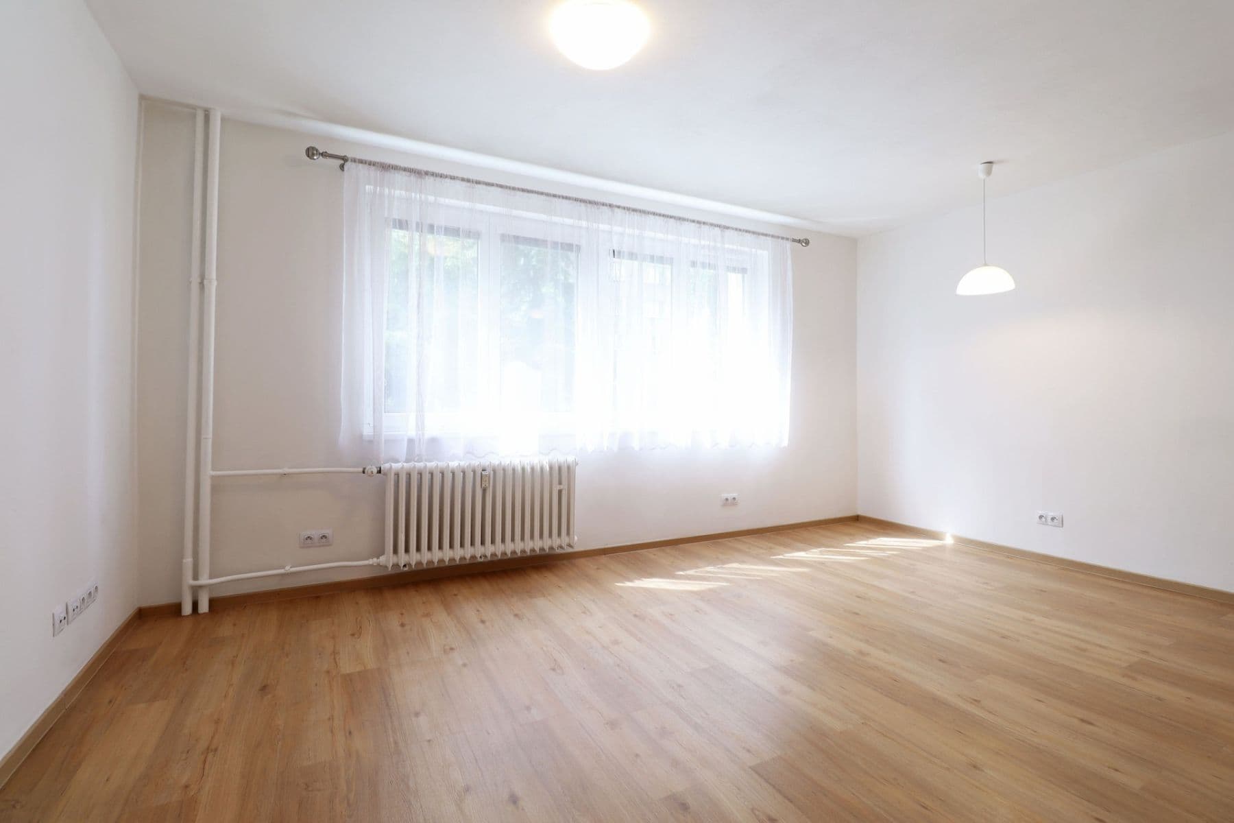 Prenájom bytu 3-izbový 57 m², Svojšovická, Praha, Praha Prenájom bytu 3-izbový 57 m², Svojšovická, Praha, Praha