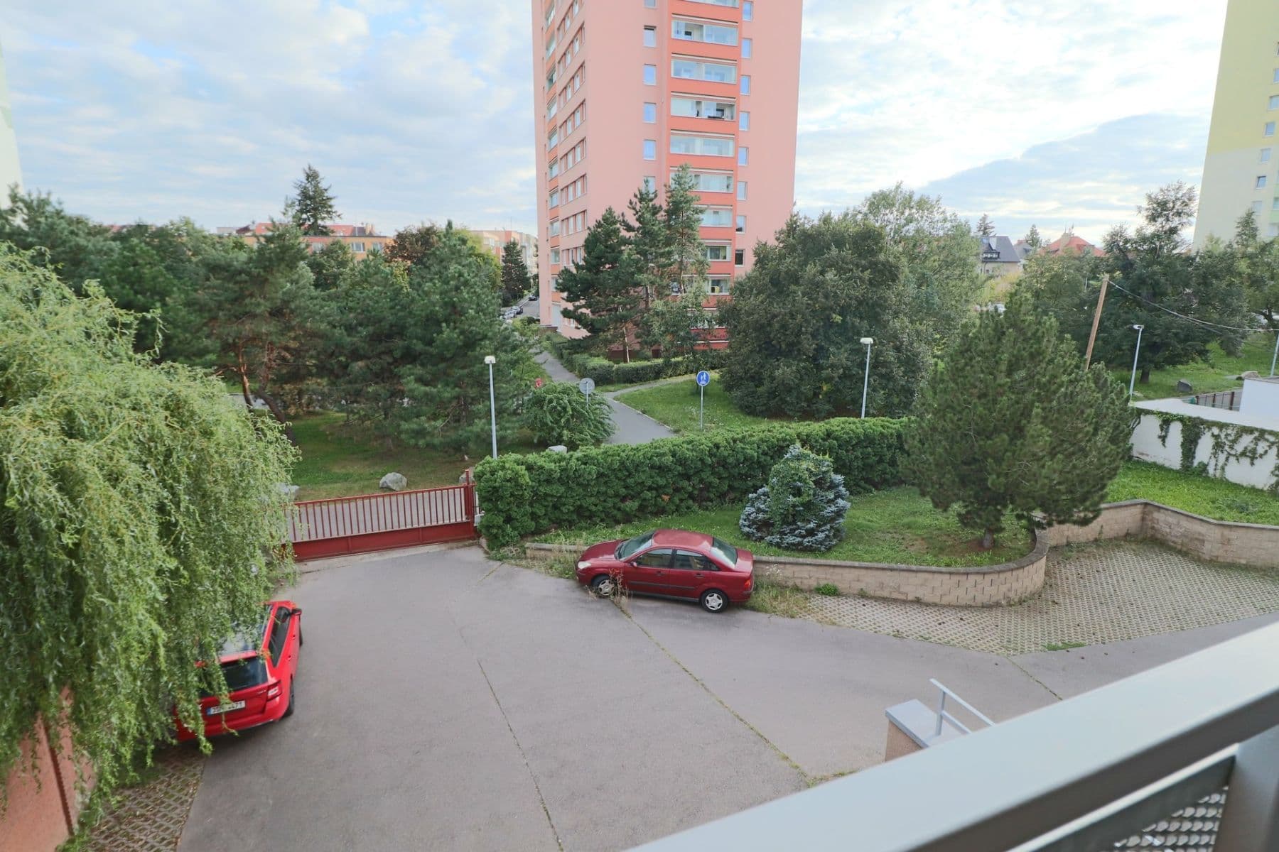 Prenájom bytu 1-izbový 37 m², Vyžlovská, Praha, Praha Prenájom bytu 1-izbový 37 m², Vyžlovská, Praha, Praha