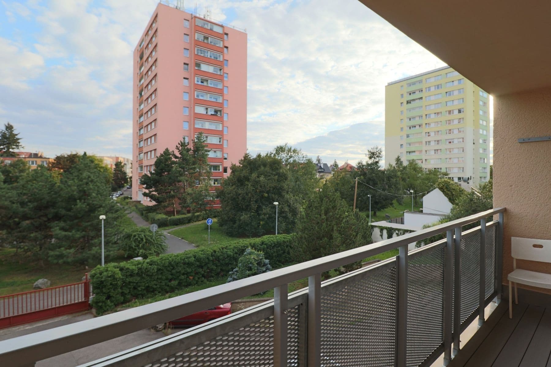 Prenájom bytu 1-izbový 37 m², Vyžlovská, Praha, Praha Prenájom bytu 1-izbový 37 m², Vyžlovská, Praha, Praha