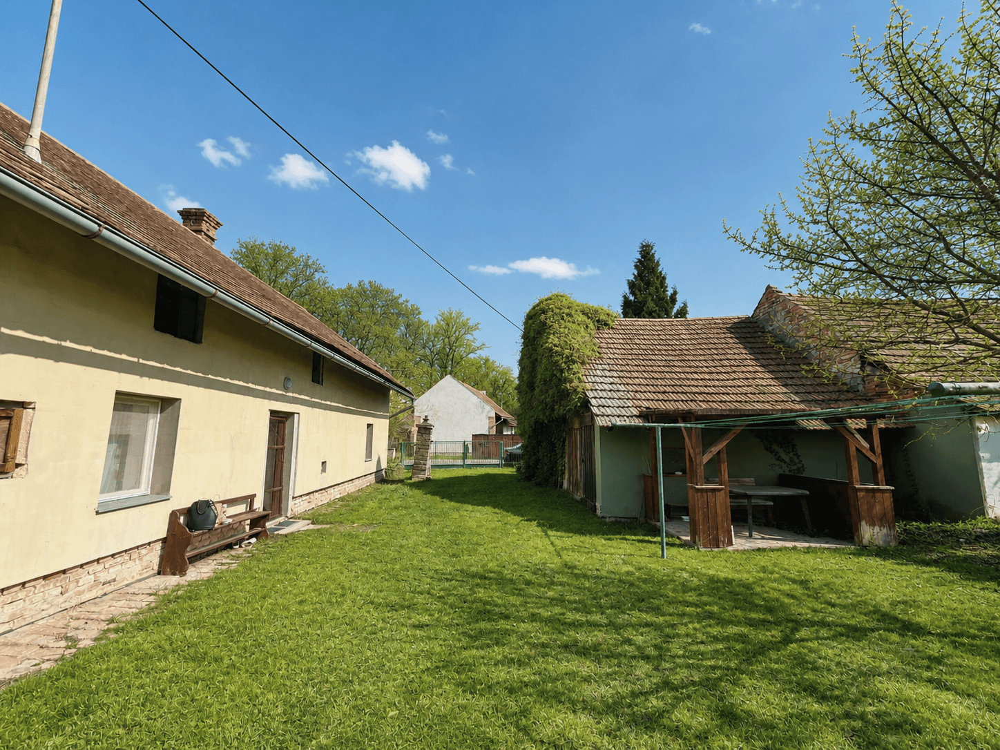 Predaj domu 80 m², pozemek 1.633 m², Dolní Roveň, Pardubický kraj Predaj domu 80 m², pozemek 1.633 m², Dolní Roveň, Pardubický kraj