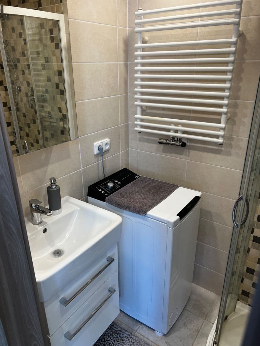 Prenájom bytu 2-izbový 58 m², Dvorecká, Praha, Praha Prenájom bytu 2-izbový 58 m², Dvorecká, Praha, Praha