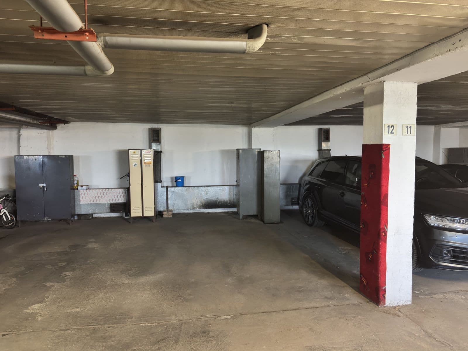 Prenájom garáže 15 m², Lumiérů, Praha, Praha Prenájom garáže 15 m², Lumiérů, Praha, Praha
