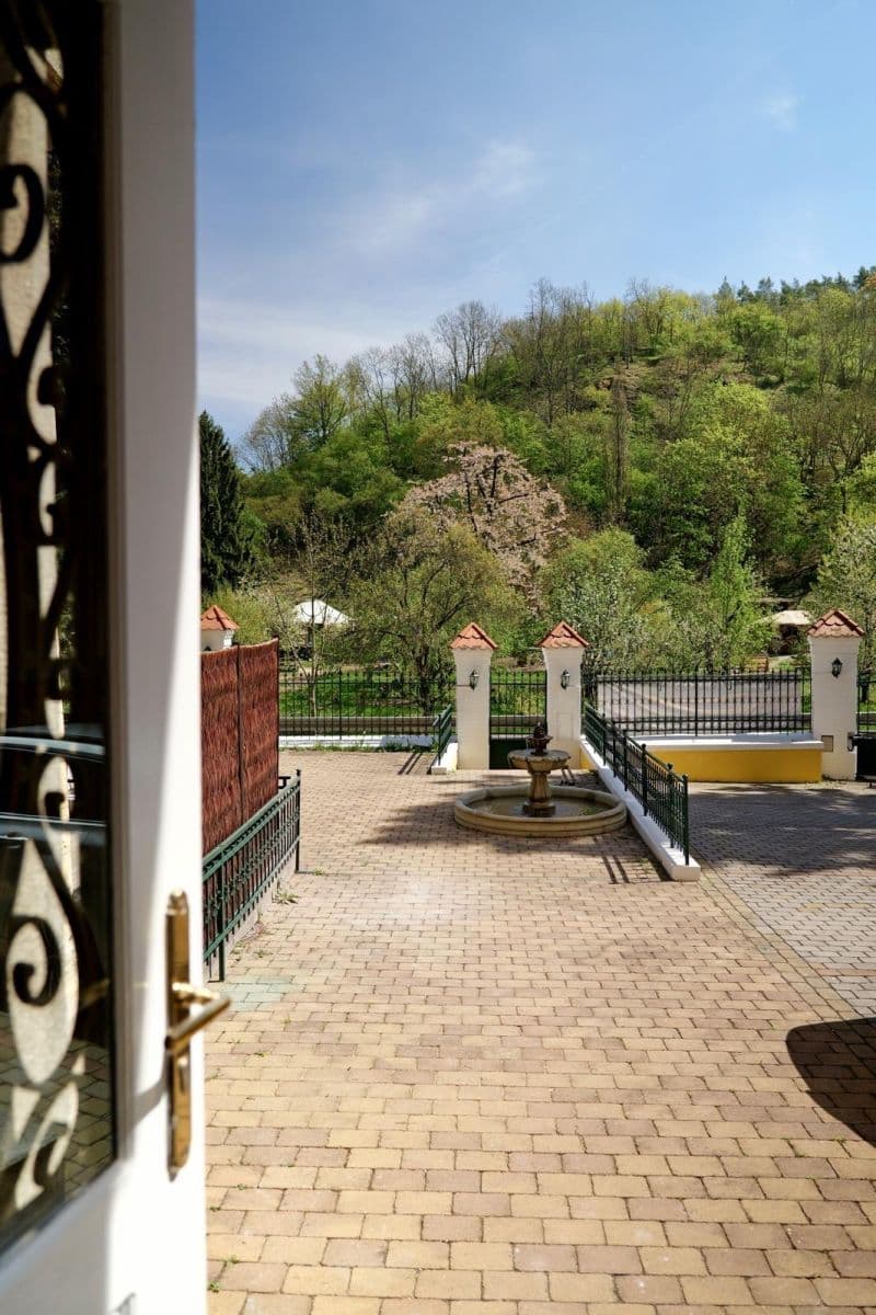 Predaj bytu 1-izbový 29 m², V Šáreckém údolí, Praha, Praha Predaj bytu 1-izbový 29 m², V Šáreckém údolí, Praha, Praha