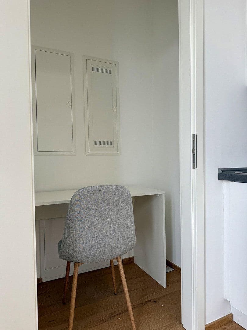 Prenájom bytu 1-izbový 30 m², Berlin, Berlín Prenájom bytu 1-izbový 30 m², Berlin, Berlín
