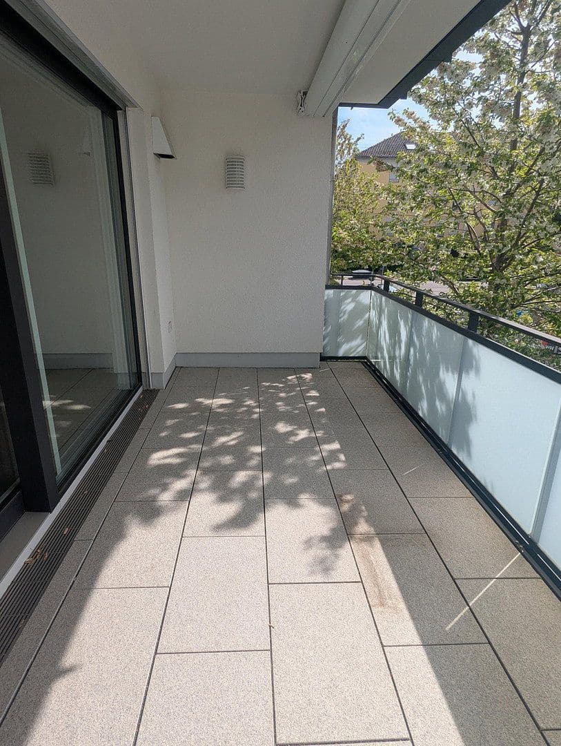 Prenájom bytu 4-izbový 120 m², München, Bavorsko Prenájom bytu 4-izbový 120 m², München, Bavorsko