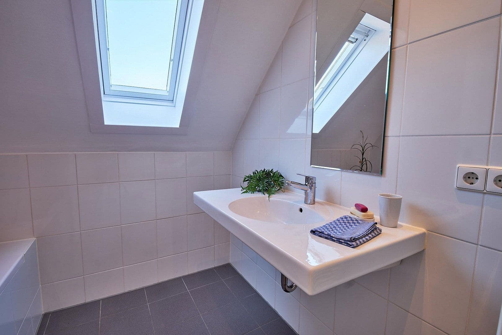 Predaj bytu 4-izbový 105 m², Esslingen am Neckar, Bádensko-Wurttembersko Predaj bytu 4-izbový 105 m², Esslingen am Neckar, Bádensko-Wurttembersko