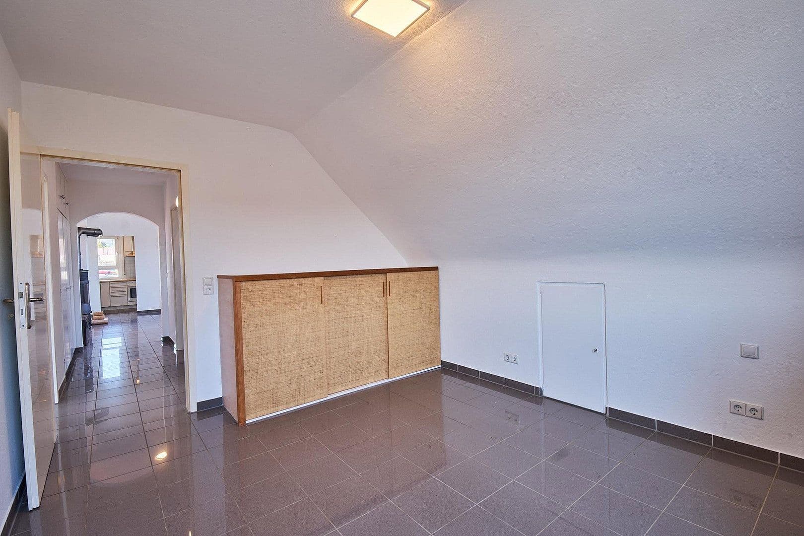 Predaj bytu 4-izbový 105 m², Esslingen am Neckar, Bádensko-Wurttembersko Predaj bytu 4-izbový 105 m², Esslingen am Neckar, Bádensko-Wurttembersko