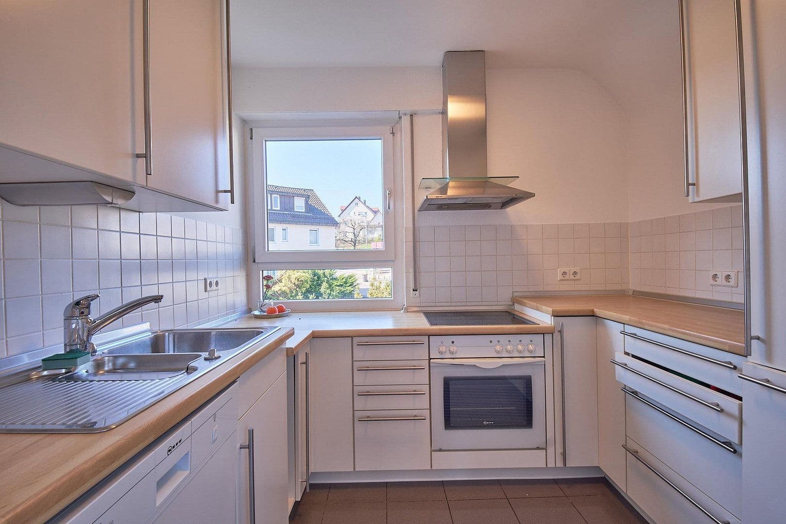 Predaj bytu 4-izbový 105 m², Esslingen am Neckar, Bádensko-Wurttembersko Predaj bytu 4-izbový 105 m², Esslingen am Neckar, Bádensko-Wurttembersko
