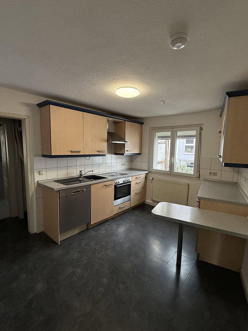 Prenájom domu 195 m², pozemek 235 m², Friedberg (Hessen), Hesensko Prenájom domu 195 m², pozemek 235 m², Friedberg (Hessen), Hesensko