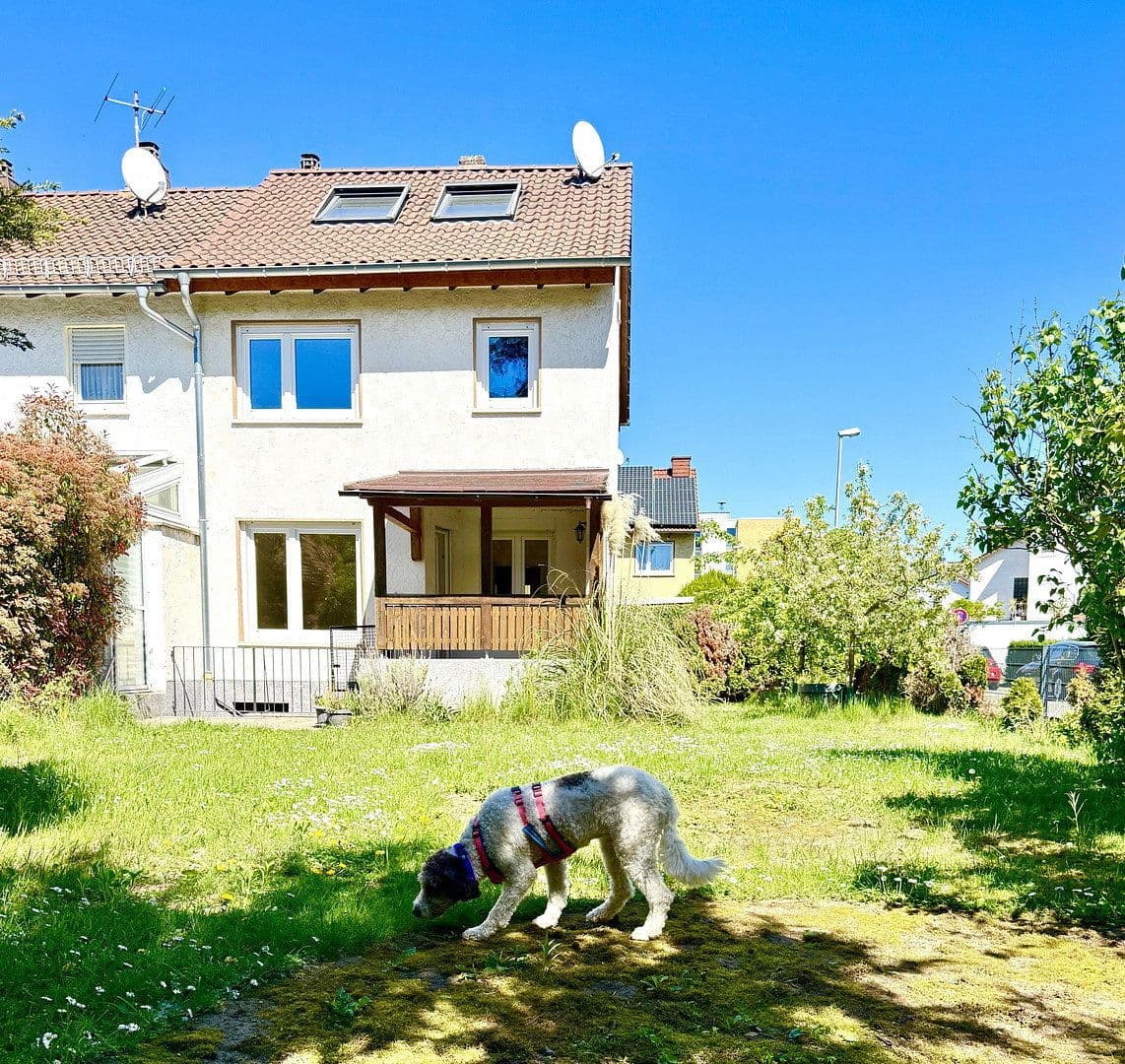 Predaj domu 91 m², pozemek 341 m², Kriftel, Hesensko Predaj domu 91 m², pozemek 341 m², Kriftel, Hesensko